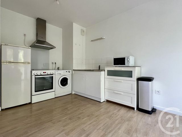 Appartement F2 à vendre - 2 pièces - 46.96 m2 - EVRY - 91 - ILE-DE-FRANCE - Century 21 Eureka