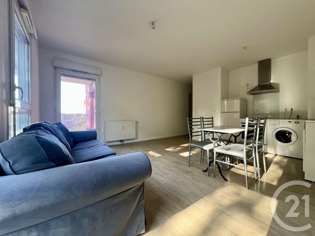 Appartement F2 à vendre - 2 pièces - 46.96 m2 - EVRY - 91 - ILE-DE-FRANCE - Century 21 Eureka