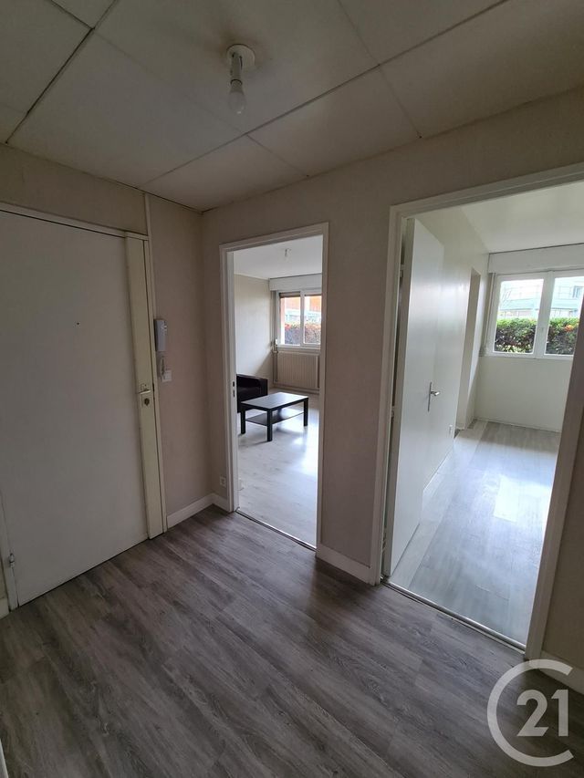 Appartement F2 à louer - 2 pièces - 48.23 m2 - EVRY - 91 - ILE-DE-FRANCE - Century 21 Eureka
