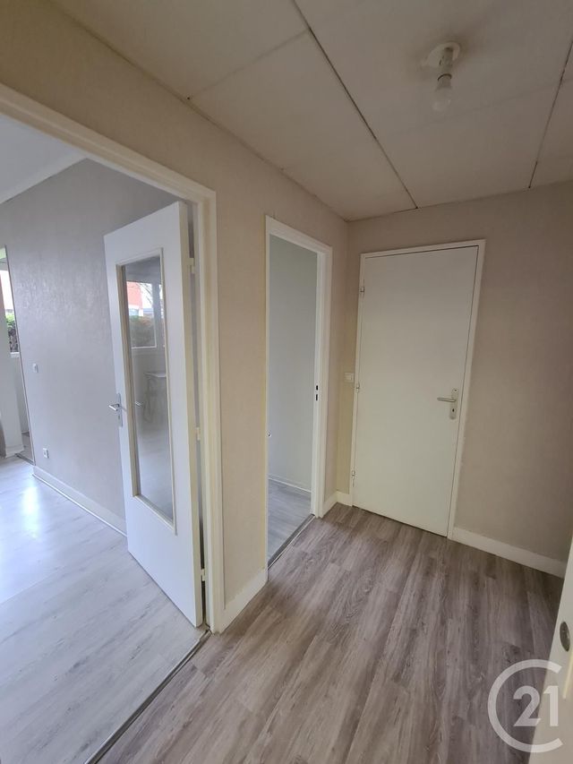 Appartement F2 à louer - 2 pièces - 48.23 m2 - EVRY - 91 - ILE-DE-FRANCE - Century 21 Eureka