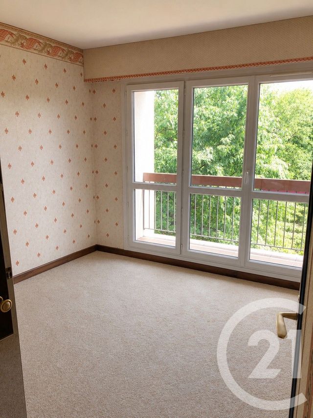 Appartement à vendre - 4 pièces - 87.68 m2 - EVRY - 91 - ILE-DE-FRANCE - Century 21 Eureka