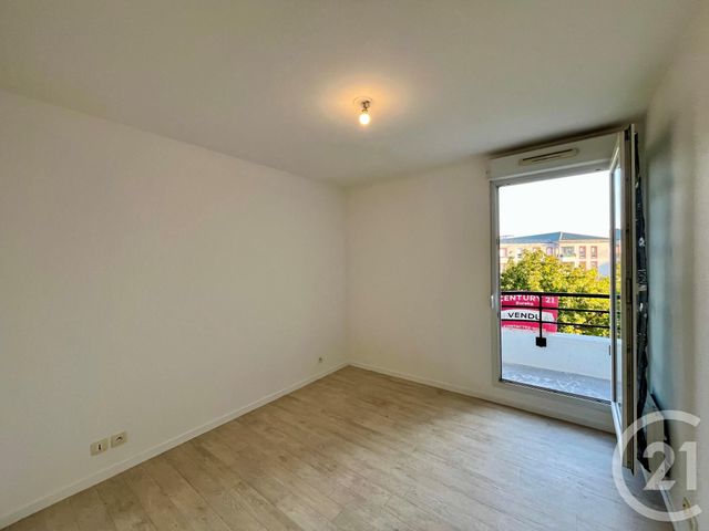Appartement F2 à vendre - 2 pièces - 42.2 m2 - COURCOURONNES - 91 - ILE-DE-FRANCE - Century 21 Eureka