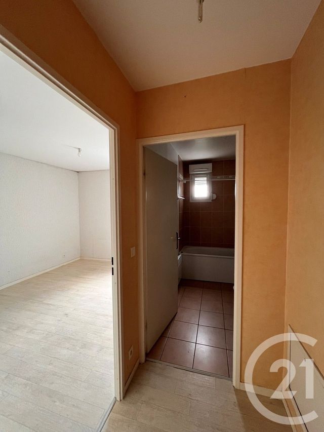 Appartement F2 à vendre - 2 pièces - 42.2 m2 - COURCOURONNES - 91 - ILE-DE-FRANCE - Century 21 Eureka