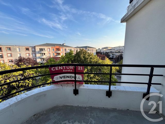 Appartement F2 à vendre - 2 pièces - 42.2 m2 - COURCOURONNES - 91 - ILE-DE-FRANCE - Century 21 Eureka