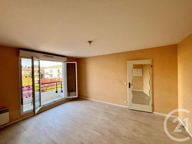 Appartement F2 à vendre - 2 pièces - 42.2 m2 - COURCOURONNES - 91 - ILE-DE-FRANCE - Century 21 Eureka