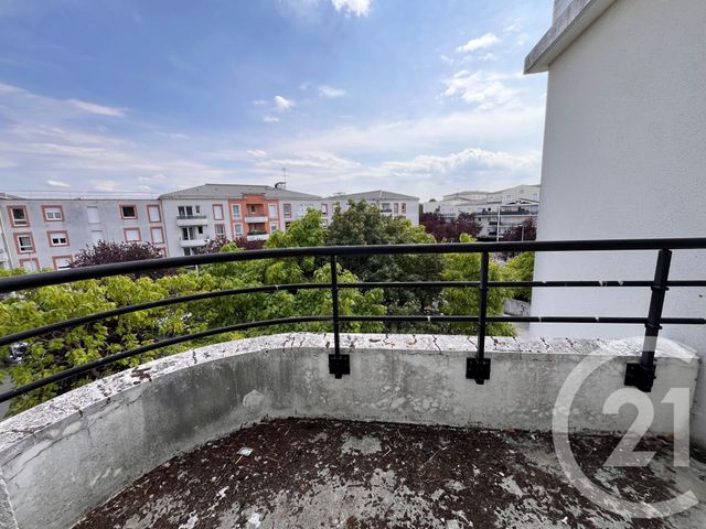 Appartement F2 à vendre - 2 pièces - 42.2 m2 - COURCOURONNES - 91 - ILE-DE-FRANCE - Century 21 Eureka
