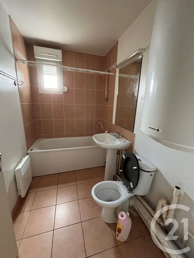 Appartement F2 à vendre - 2 pièces - 42.2 m2 - COURCOURONNES - 91 - ILE-DE-FRANCE - Century 21 Eureka