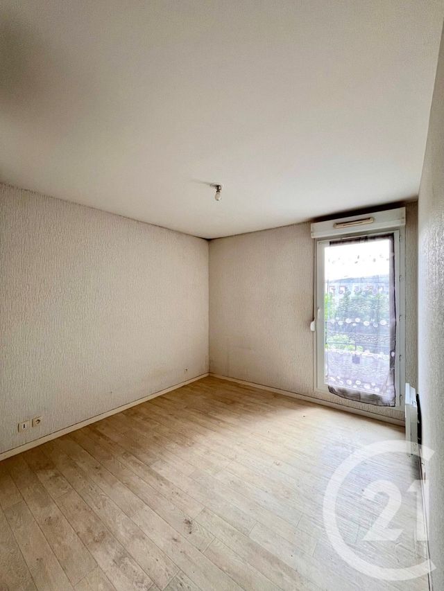 Appartement F2 à vendre - 2 pièces - 42.2 m2 - COURCOURONNES - 91 - ILE-DE-FRANCE - Century 21 Eureka