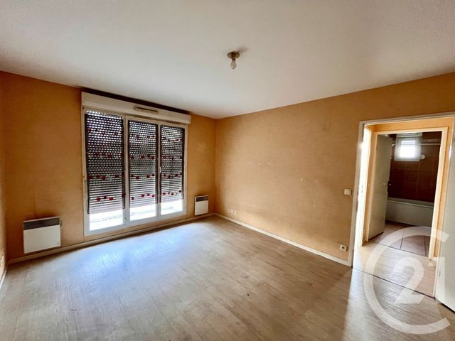 Appartement F2 à vendre - 2 pièces - 42.2 m2 - COURCOURONNES - 91 - ILE-DE-FRANCE - Century 21 Eureka