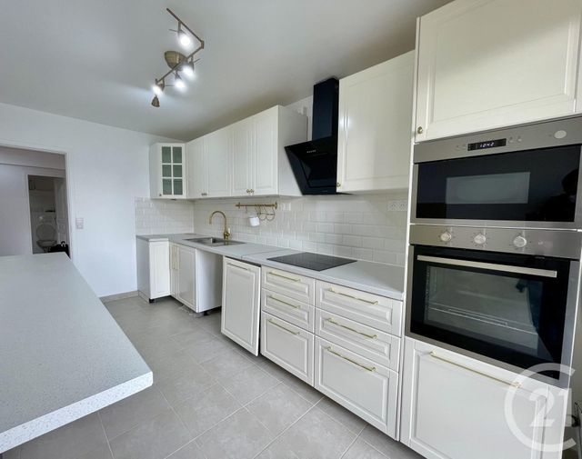 Appartement F4 à louer - 4 pièces - 80.16 m2 - EVRY - 91 - ILE-DE-FRANCE - Century 21 Eureka