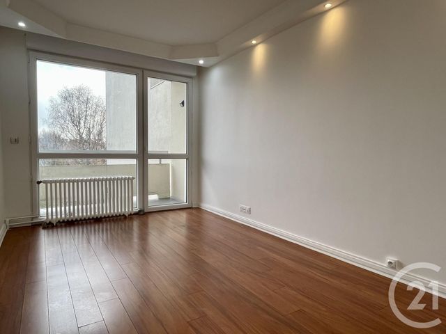 Appartement F4 à louer - 4 pièces - 80.16 m2 - EVRY - 91 - ILE-DE-FRANCE - Century 21 Eureka