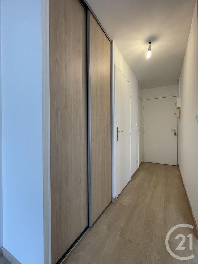 Appartement F2 à louer - 2 pièces - 46.1 m2 - EVRY - 91 - ILE-DE-FRANCE - Century 21 Eureka