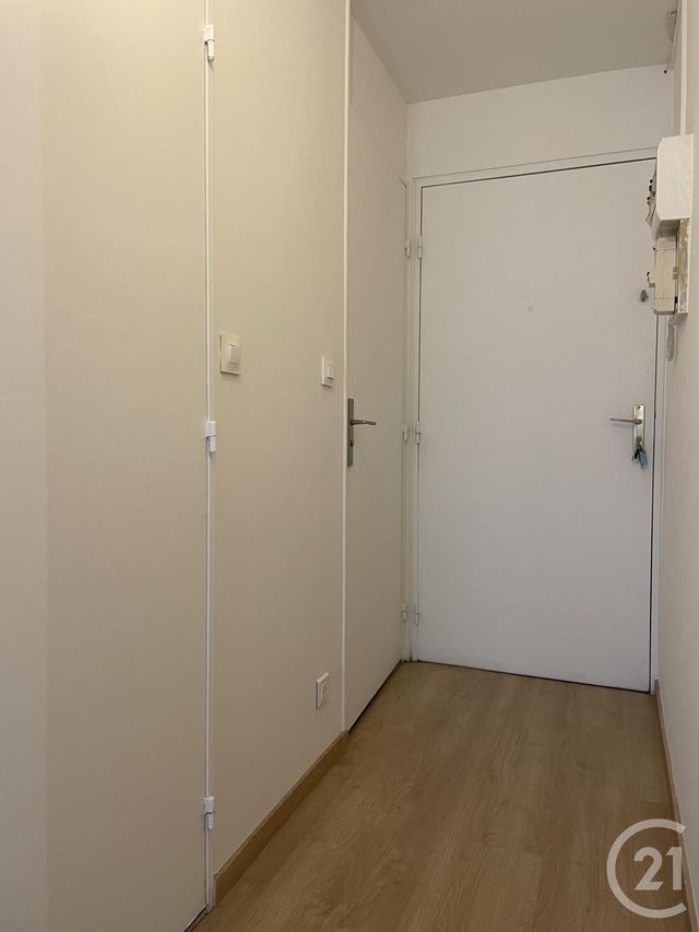 Appartement F2 à louer - 2 pièces - 46.1 m2 - EVRY - 91 - ILE-DE-FRANCE - Century 21 Eureka