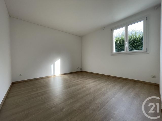 Appartement F2 à louer - 2 pièces - 46.1 m2 - EVRY - 91 - ILE-DE-FRANCE - Century 21 Eureka