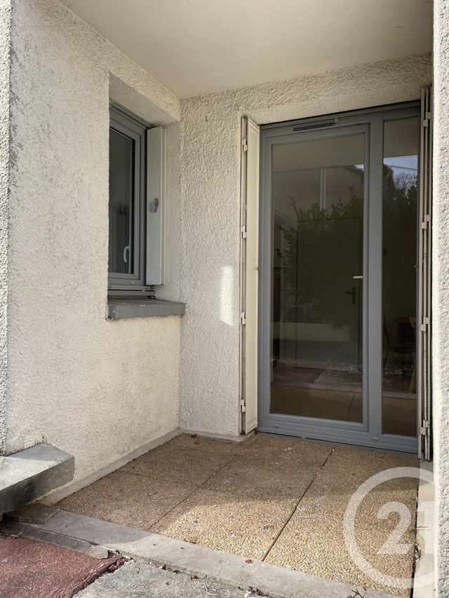 Appartement F2 à louer - 2 pièces - 46.1 m2 - EVRY - 91 - ILE-DE-FRANCE - Century 21 Eureka