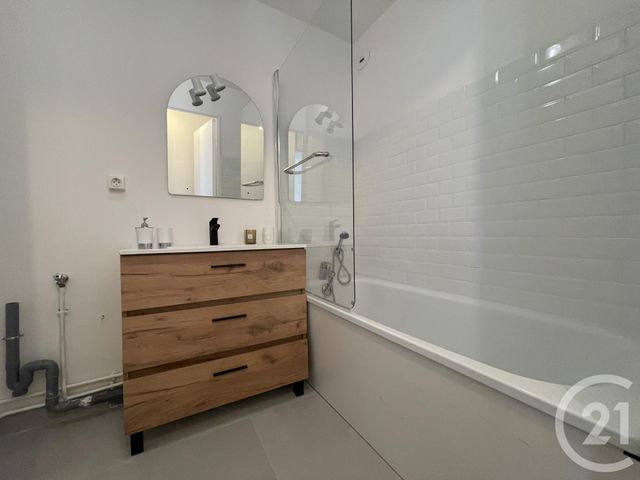 Appartement F2 à louer - 2 pièces - 46.1 m2 - EVRY - 91 - ILE-DE-FRANCE - Century 21 Eureka