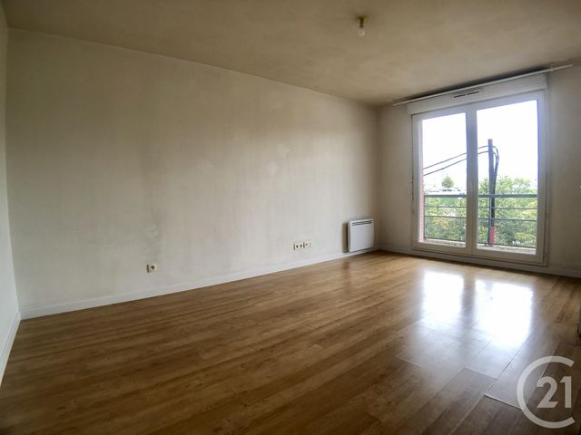 Appartement F2 à louer - 2 pièces - 37.96 m2 - EVRY - 91 - ILE-DE-FRANCE - Century 21 Eureka