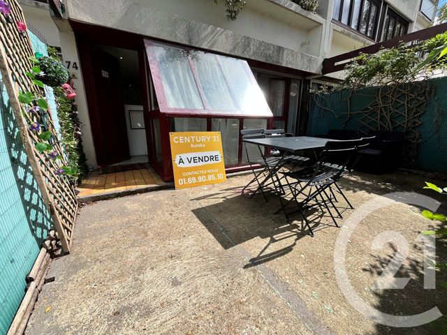 Appartement F3 à vendre - 3 pièces - 70.24 m2 - EVRY - 91 - ILE-DE-FRANCE - Century 21 Eureka