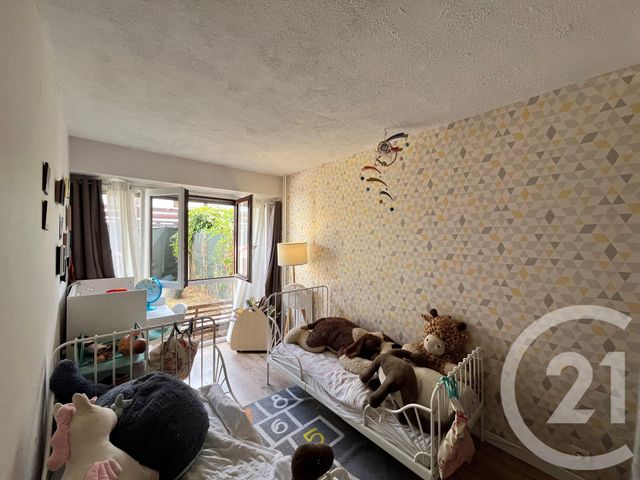 Appartement F3 à vendre - 3 pièces - 70.24 m2 - EVRY - 91 - ILE-DE-FRANCE - Century 21 Eureka