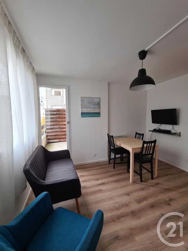 Appartement F4 à louer - 4 pièces - 49.8 m2 - COURCOURONNES - 91 - ILE-DE-FRANCE - Century 21 Eureka