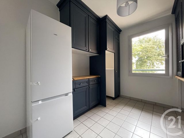 Appartement F3 à louer - 3 pièces - 72.71 m2 - CORBEIL ESSONNES - 91 - ILE-DE-FRANCE - Century 21 Eureka