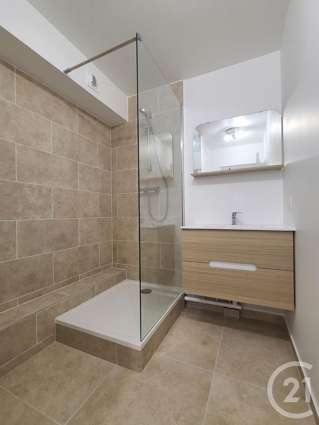 Appartement F3 à louer - 3 pièces - 72.71 m2 - CORBEIL ESSONNES - 91 - ILE-DE-FRANCE - Century 21 Eureka