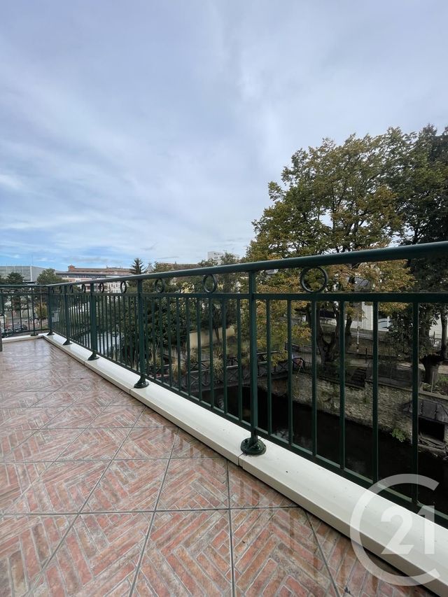 Appartement F3 à louer - 3 pièces - 72.71 m2 - CORBEIL ESSONNES - 91 - ILE-DE-FRANCE - Century 21 Eureka