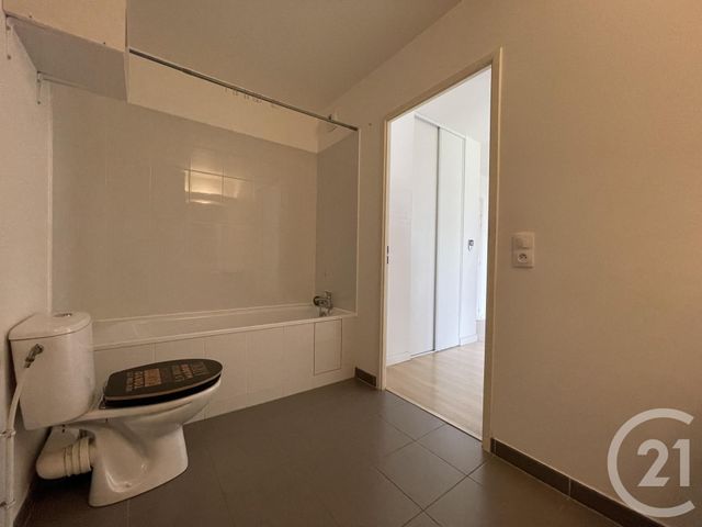 Appartement F2 à louer - 2 pièces - 44.3 m2 - EVRY - 91 - ILE-DE-FRANCE - Century 21 Eureka