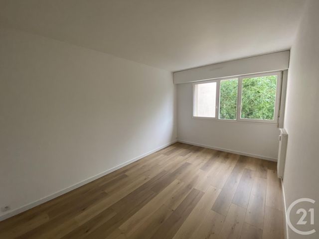 Appartement F3 à louer - 3 pièces - 64.51 m2 - EVRY - 91 - ILE-DE-FRANCE - Century 21 Eureka