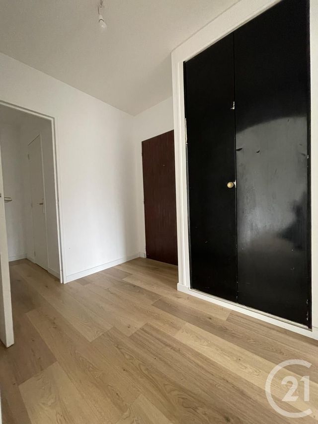 Appartement F3 à louer - 3 pièces - 64.51 m2 - EVRY - 91 - ILE-DE-FRANCE - Century 21 Eureka