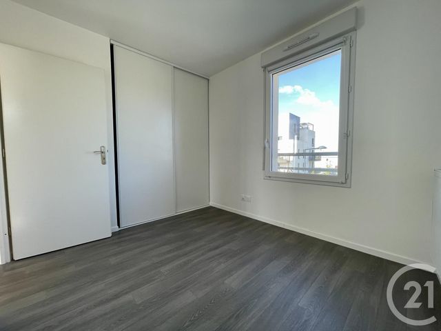 Appartement Duplex à louer - 4 pièces - 83.08 m2 - MOISSY CRAMAYEL - 77 - ILE-DE-FRANCE - Century 21 Eureka