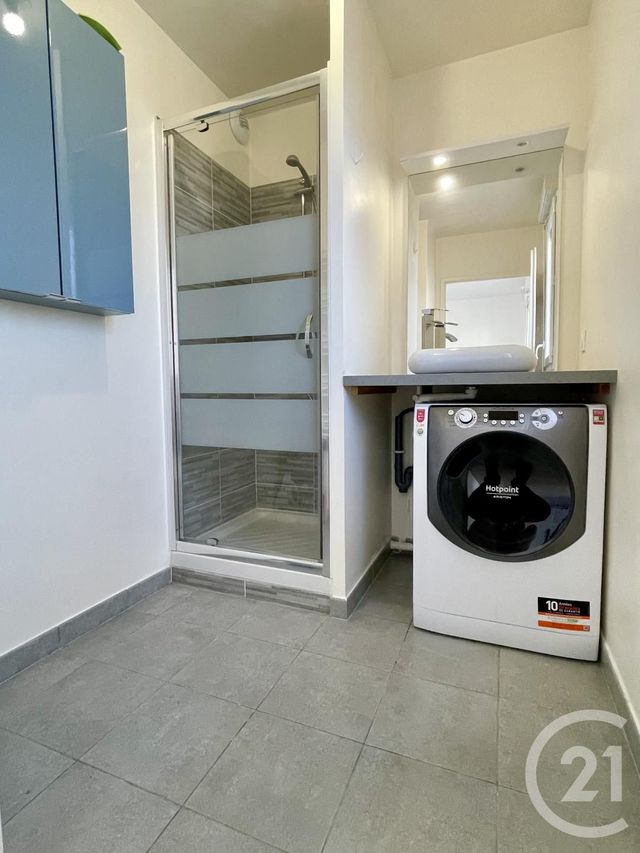 Appartement Duplex à louer - 4 pièces - 83.08 m2 - MOISSY CRAMAYEL - 77 - ILE-DE-FRANCE - Century 21 Eureka