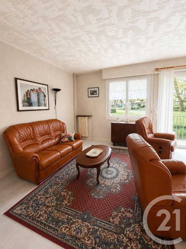 Appartement F4 à vendre - 4 pièces - 79.74 m2 - EVRY - 91 - ILE-DE-FRANCE - Century 21 Eureka