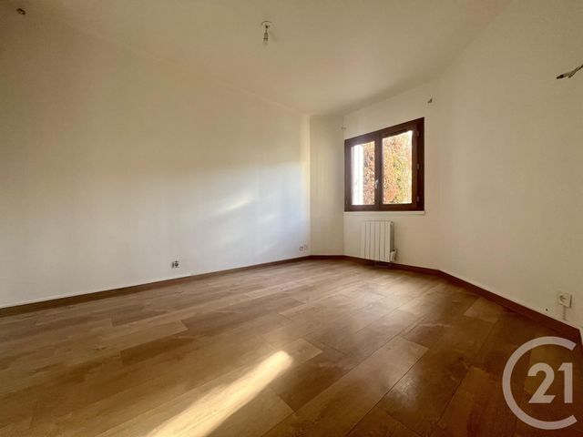 Appartement F2 à louer - 2 pièces - 47.76 m2 - EVRY - 91 - ILE-DE-FRANCE - Century 21 Eureka