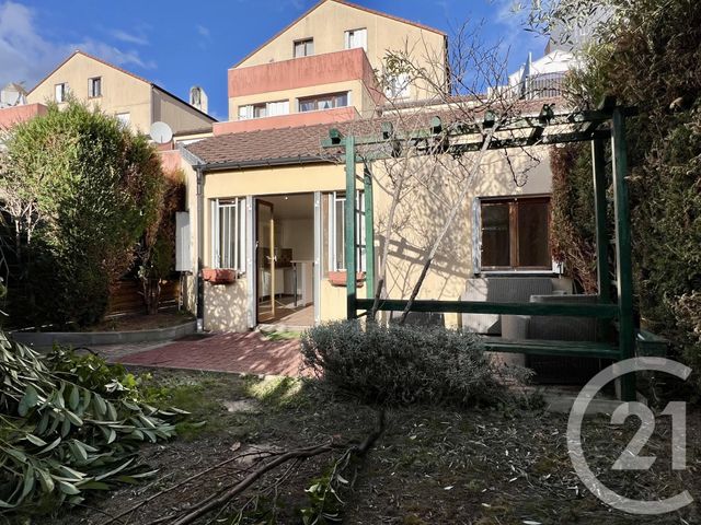 Appartement F2 à louer - 2 pièces - 47.76 m2 - EVRY - 91 - ILE-DE-FRANCE - Century 21 Eureka