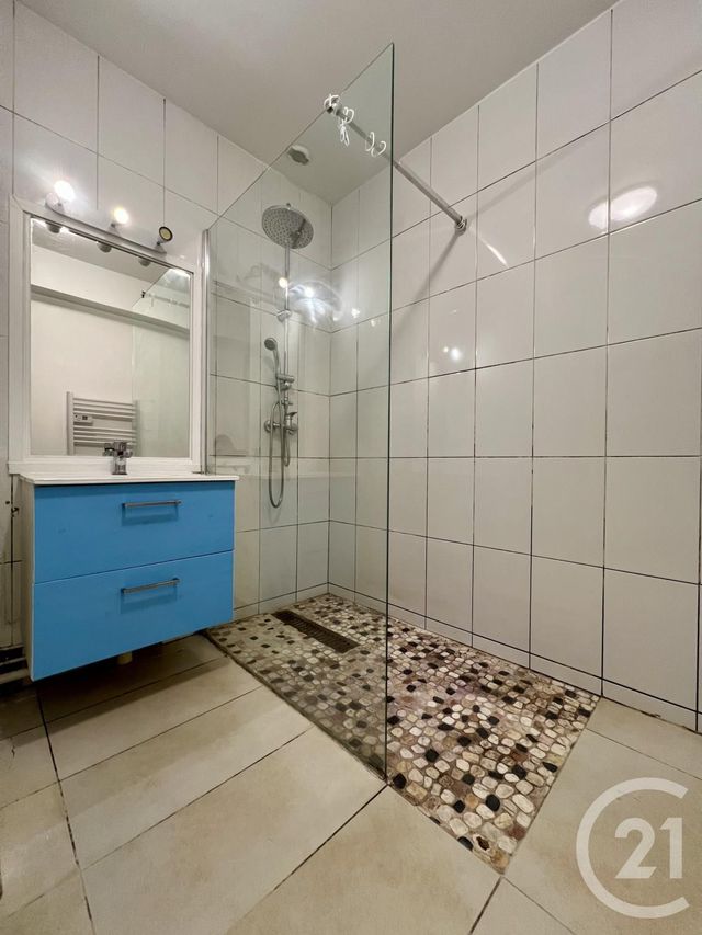 Appartement F2 à louer - 2 pièces - 47.76 m2 - EVRY - 91 - ILE-DE-FRANCE - Century 21 Eureka