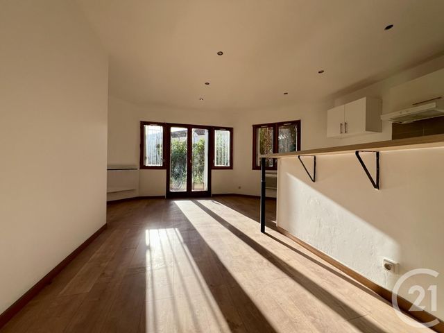 Appartement F2 à louer - 2 pièces - 47.76 m2 - EVRY - 91 - ILE-DE-FRANCE - Century 21 Eureka