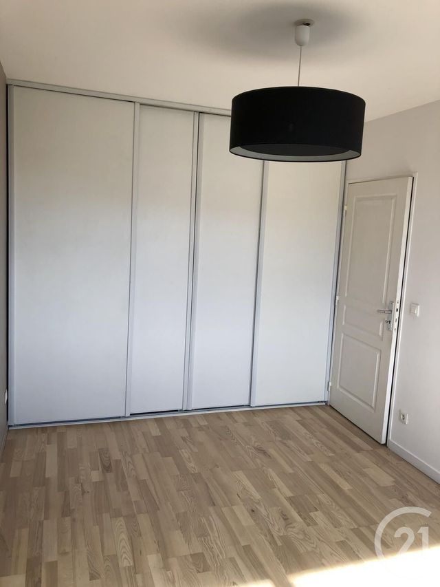 Appartement F2 à vendre - 2 pièces - 37.45 m2 - EVRY - 91 - ILE-DE-FRANCE - Century 21 Eureka