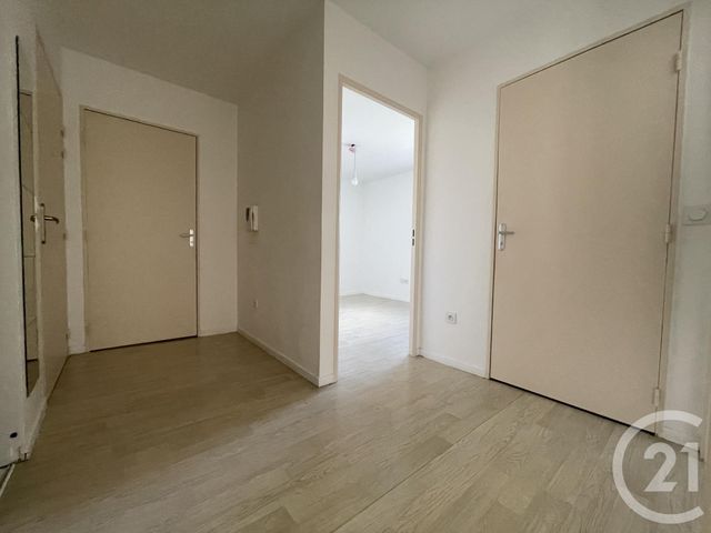 Appartement F3 à louer - 3 pièces - 66.29 m2 - EVRY - 91 - ILE-DE-FRANCE - Century 21 Eureka