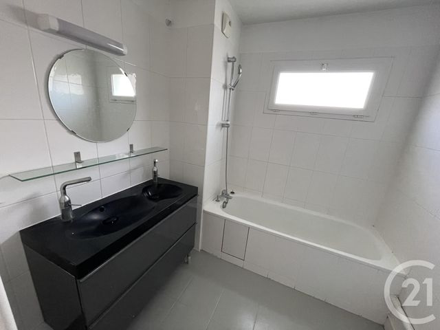 Appartement F3 à louer - 3 pièces - 66.29 m2 - EVRY - 91 - ILE-DE-FRANCE - Century 21 Eureka