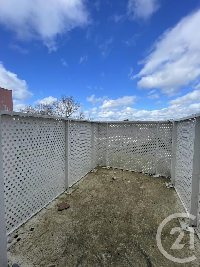 Appartement F3 à louer - 3 pièces - 66.29 m2 - EVRY - 91 - ILE-DE-FRANCE - Century 21 Eureka