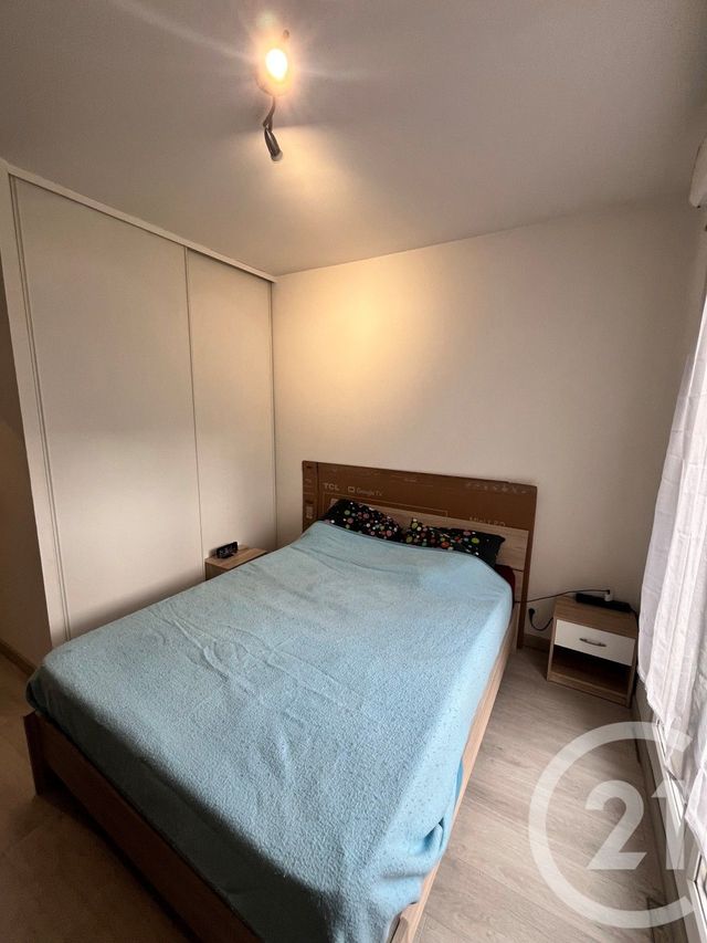 Appartement F2 à vendre - 2 pièces - 42.67 m2 - EVRY - 91 - ILE-DE-FRANCE - Century 21 Eureka