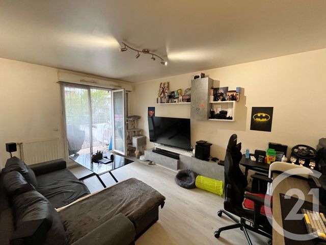 Appartement F2 à vendre - 2 pièces - 42.67 m2 - EVRY - 91 - ILE-DE-FRANCE - Century 21 Eureka