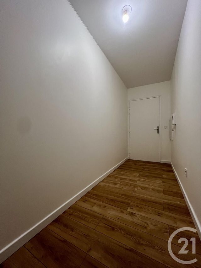 Appartement F2 à louer - 2 pièces - 46.36 m2 - EVRY - 91 - ILE-DE-FRANCE - Century 21 Eureka
